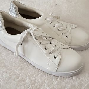 WHITE FAUX LEATHER RHINESTONE SNEAKER (WW)